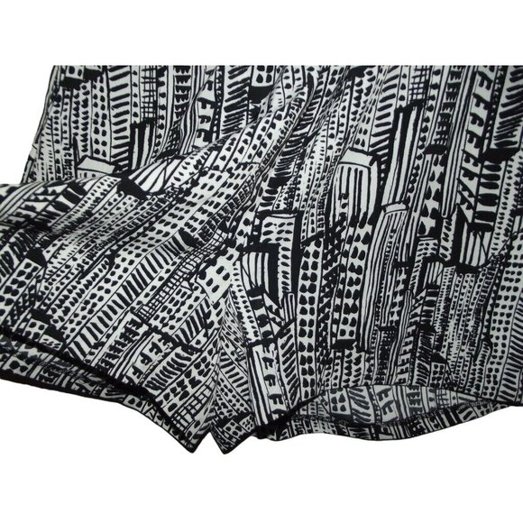 Sam Edelman Shorts Romper Size Medium Black White Modern Geo Print Wrap V-neck - Picture 5 of 11